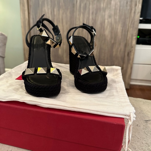 Valentino Garavani Black Macro Stud Espadrilles - Picture 4 of 13